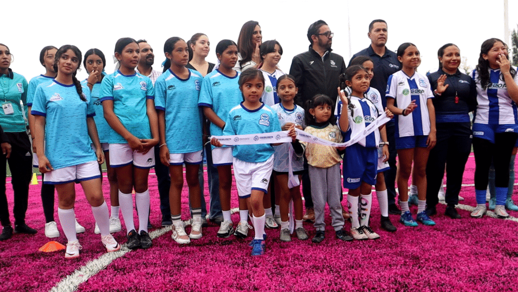 Purísima Inaugura Cancha de Fútbol Rosa por la Diversidad e Igualdad