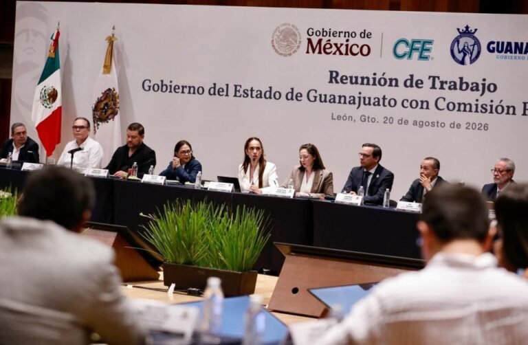 ¡Basta de apagones! Municipios del Rincón llevan sus quejas ante la CFE